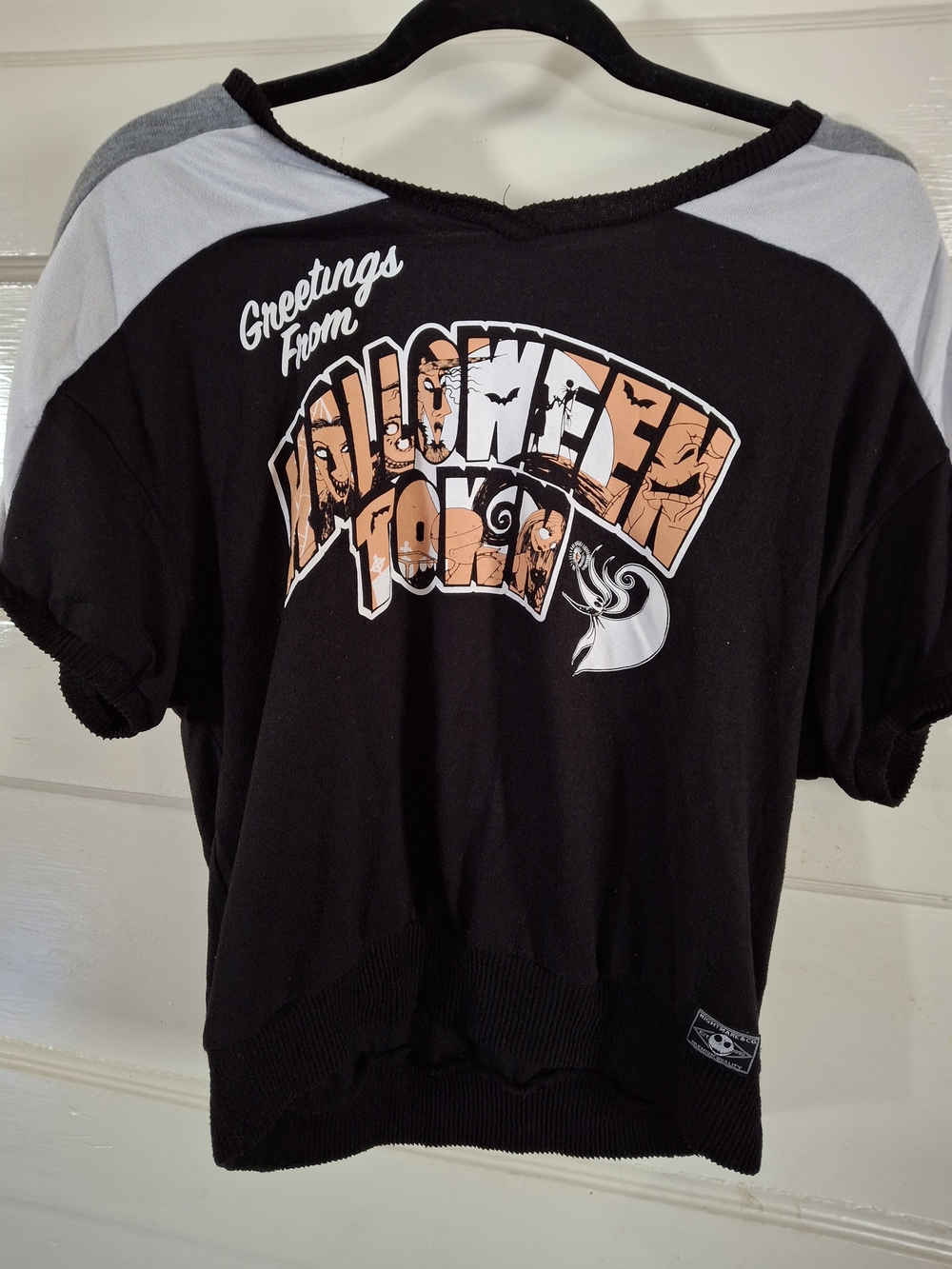 Disney Tim Burton’s Nightmare Before Christmas Halloween Town Top Size M (MIS544